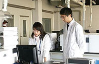 建立產(chǎn)學(xué)研合作基地，開展科研合作創(chuàng)新工作